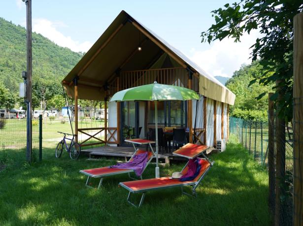 campinglago en may-offer-lake-view-campsite-veneto-with-swimming-pool 007